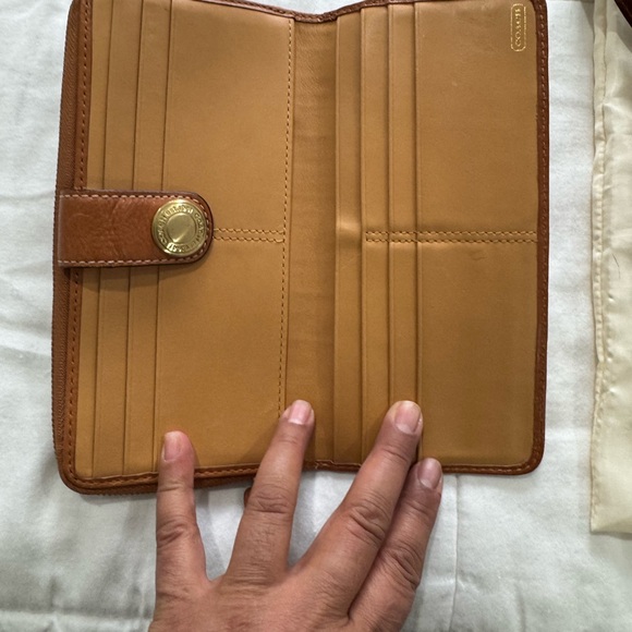 Coach Wallet - Picture 4 of 7
